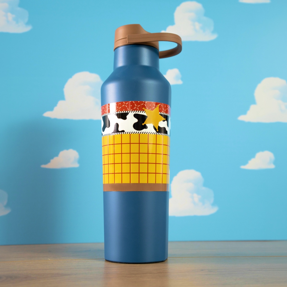 toy-story-sport-canteen-c0 50f41b5cb358--PDP-WOODY.png