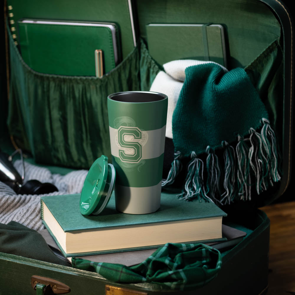 harry-potter-tumbler-e4 84ce9e4c9c5c--HarryPotter-Slytherin-4.jpg